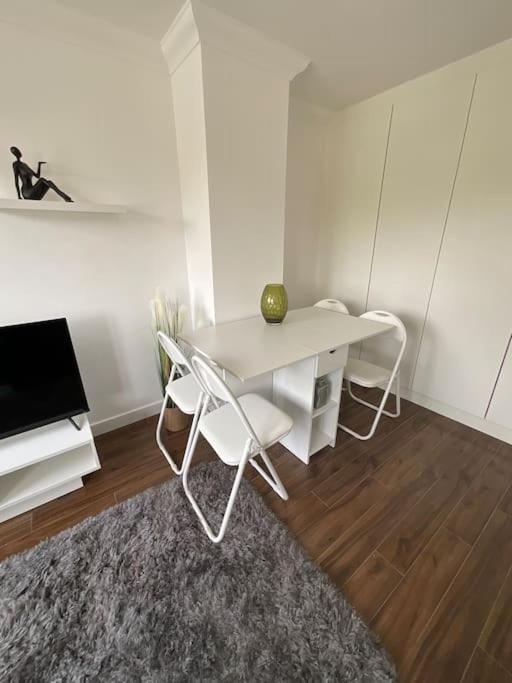 Self Contained Guest Flat Apartment Wick  Exterior photo